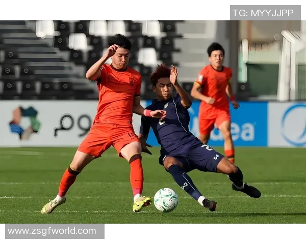 国足主场逆转劲敌全场鏖战九十分钟展现团队拼搏精神